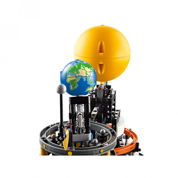 Конструктор LEGO Technic 42179 Планета Земля и Луна на орбите в Севастополе
