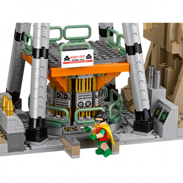Конструктор LEGO Коллекционные наборы 76052 Логово Бэтмена в Севастополе