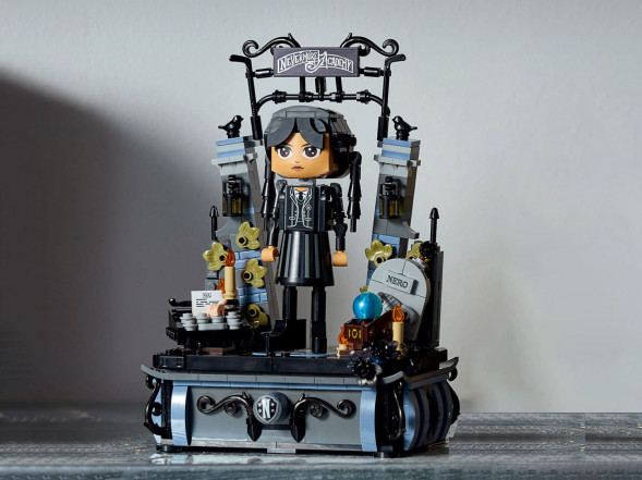 Констурктор LEGO Wednesday 76780 Фигурка Венсдей Аддамс в Севастополе