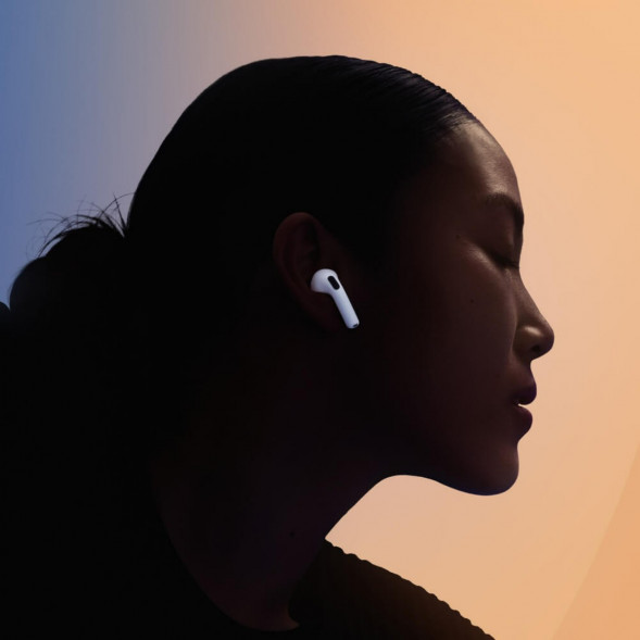 Наушники Apple AirPods 4 (с шумоподавлением) в Севастополе