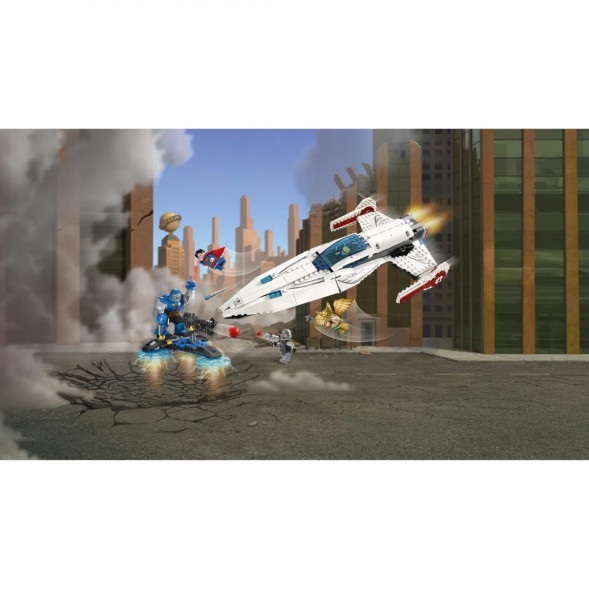 Конструктор LEGO Super Heroes 76028 Вторжение Дарксайда в Севастополе