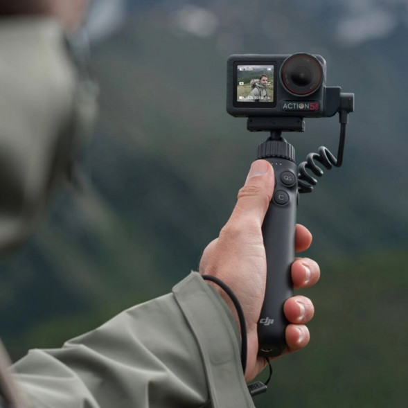 Многофункциональная зарядная ручка DJI Osmo Action в Севастополе