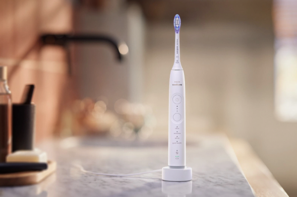 Электрическая зубная щетка Philips Sonicare Series 7100 HX7420/01 (белая) в Севастополе