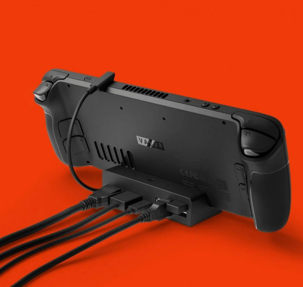 Игровая приставка Valve Steam Deck 64 ГБ SSD, черный в Севастополе