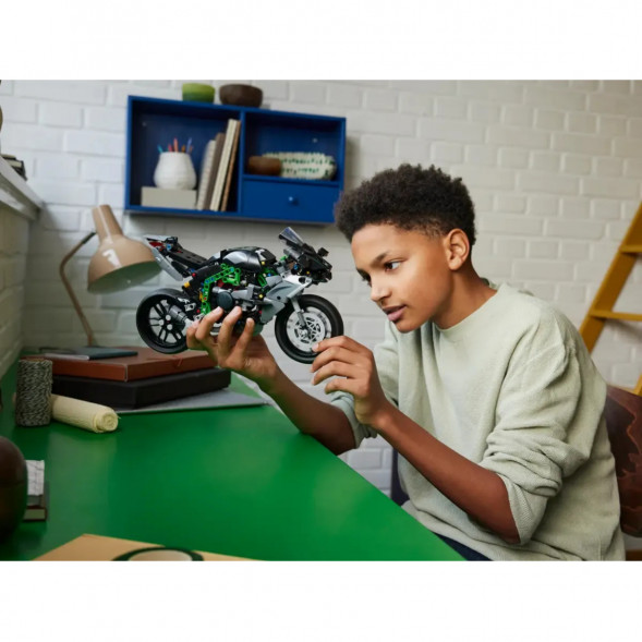 Конструктор LEGO Technic 42170 Мотоцикл Kawasaki Ninja H2R в Севастополе