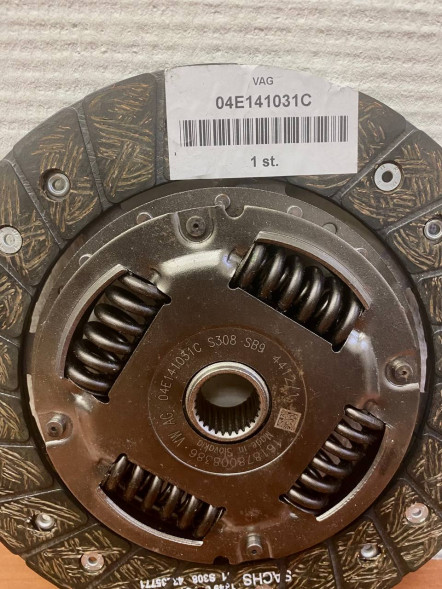 Ведомый диск сцепления VAG 04E141031C в Севастополе